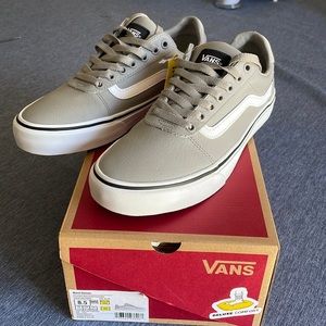 NWT Vans ward deluxe drizzle white